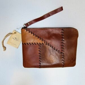 Patricia Nash Brown Tan Earthy Tone Patchwork Leather Wristlet Clutch Wallet